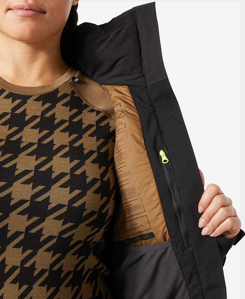 W ATLAS INFINITY STRETCH JKT, Black